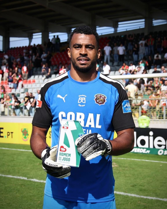 Samu � mais uma vez o Guarda-Redes do M�s 