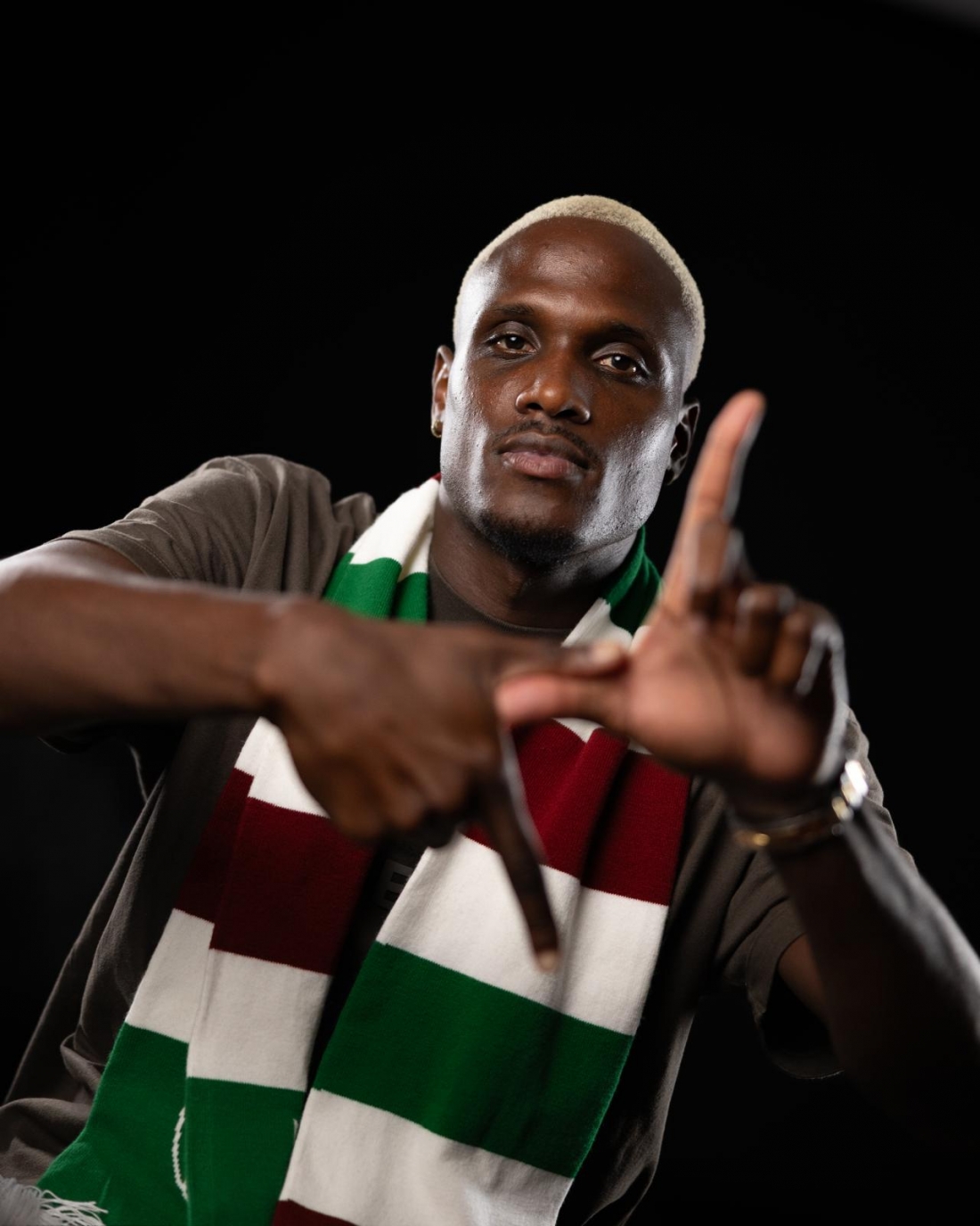  Jefferson Encada signs for Estrela Amadora until 2027