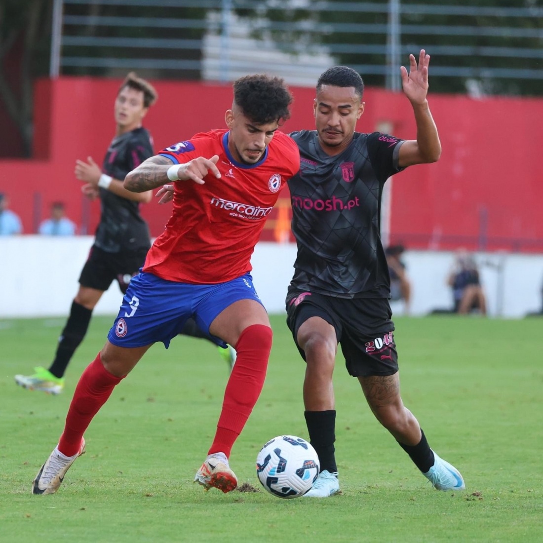 Nuno Barbosa arranca a poca a titular 
