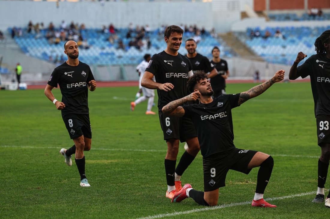 Nuno Barbosa marca na vitria da Acadmica