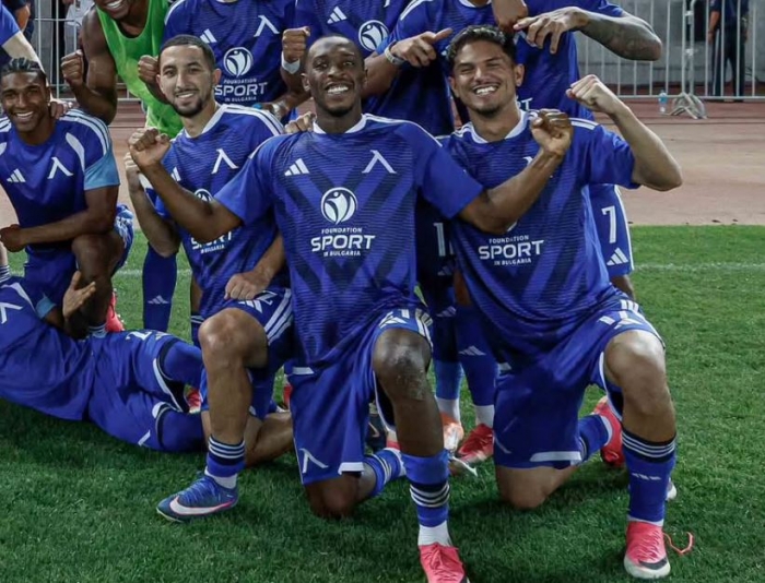 Aldair apurado para o play-off da Champions 