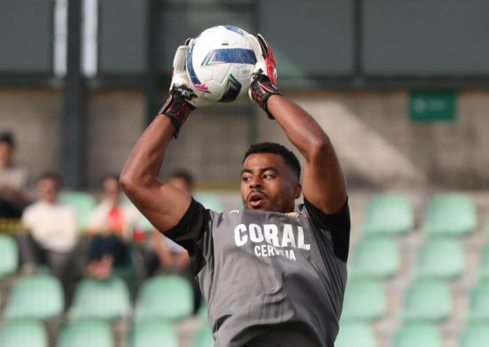 Quarta clean sheet da poca para Samu Silva