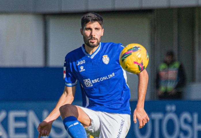 Diga, Filipe Almeida and Jorge Pereira celebrate in League 2