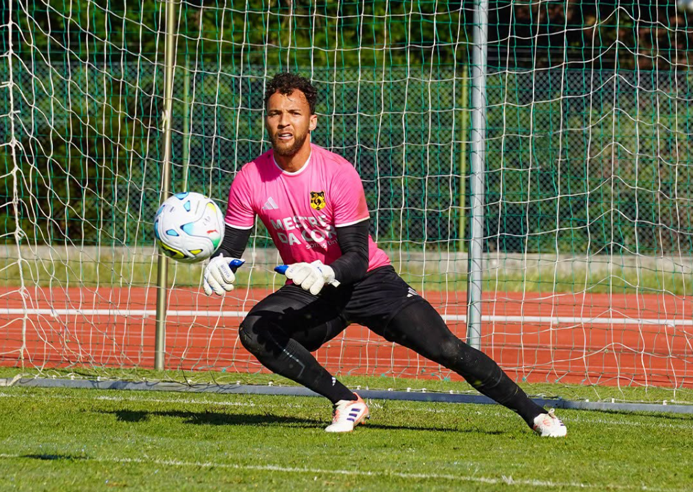 Gabriel Souza estreia-se pelo Lusit�nia Lourosa